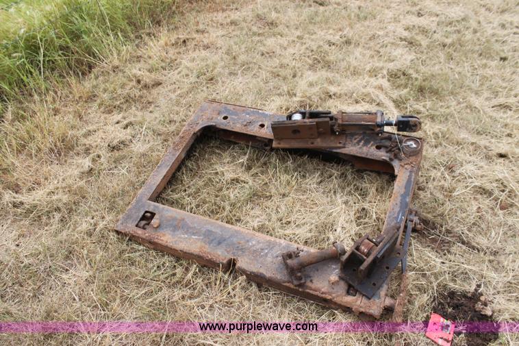 image for item F3342 2001 Gleaner R72 RWA combine