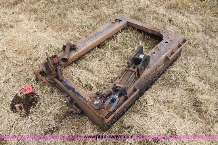 image for item F3342 2001 Gleaner R72 RWA combine