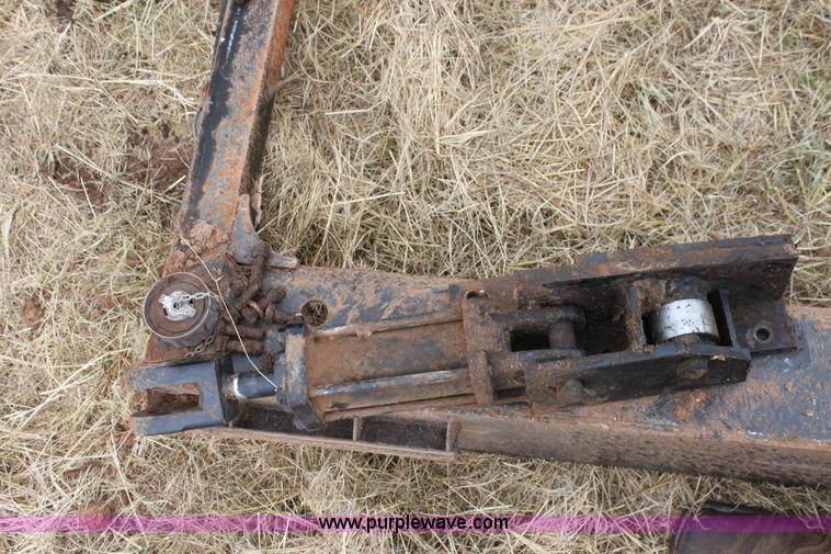 image for item F3342 2001 Gleaner R72 RWA combine