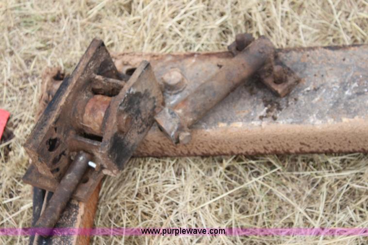 image for item F3342 2001 Gleaner R72 RWA combine