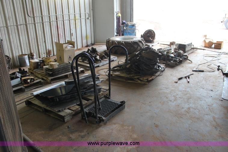 image for item F3349 Assorted Gleaner combine parts