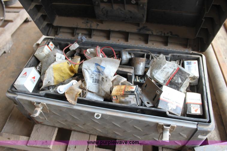 image for item F3349 Assorted Gleaner combine parts