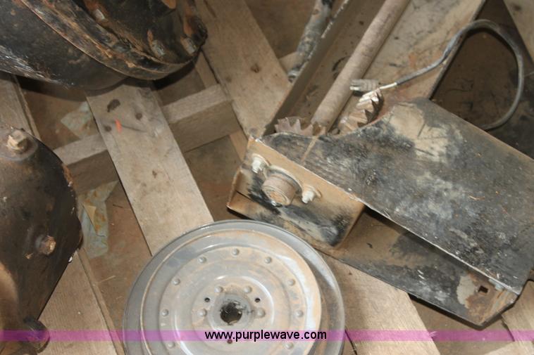 image for item F3349 Assorted Gleaner combine parts