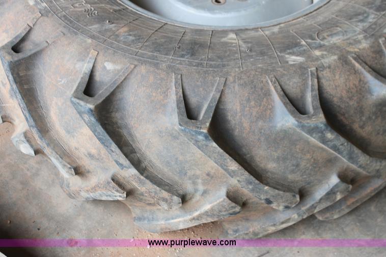 image for item F3349 Assorted Gleaner combine parts