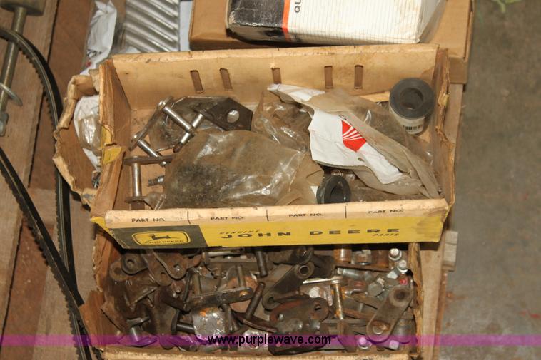 image for item F3349 Assorted Gleaner combine parts