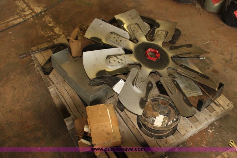 image for item F3349 Assorted Gleaner combine parts