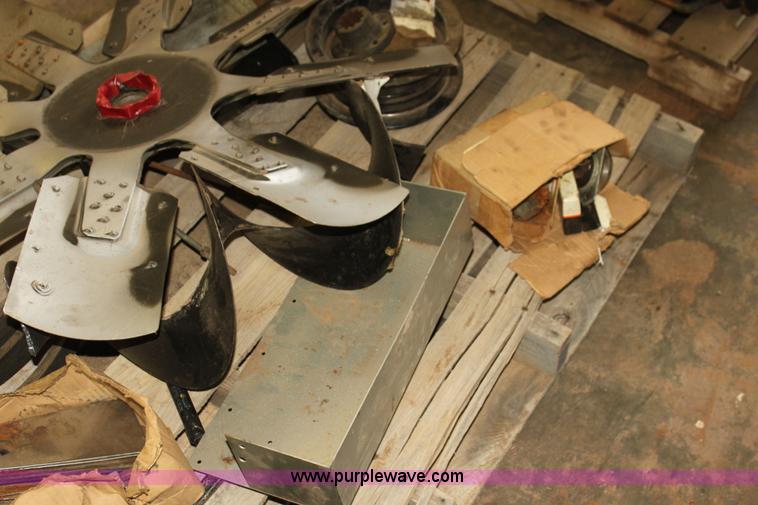 image for item F3349 Assorted Gleaner combine parts