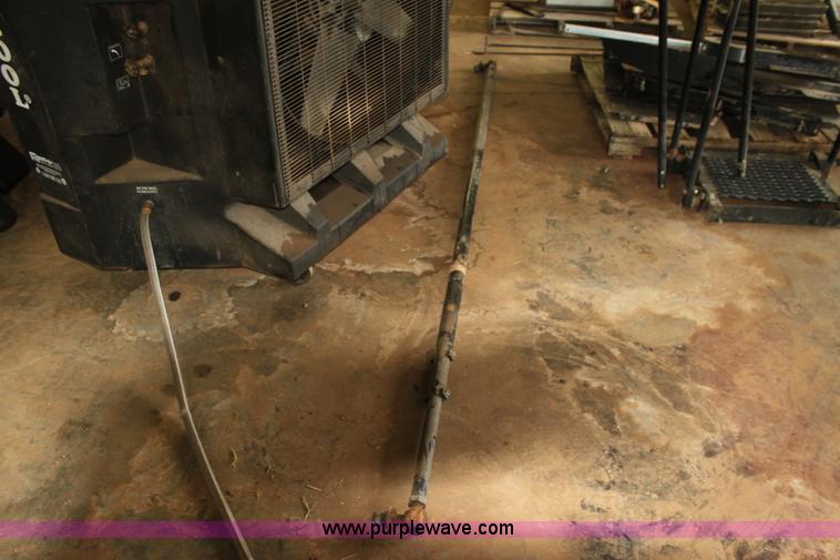 image for item F3349 Assorted Gleaner combine parts