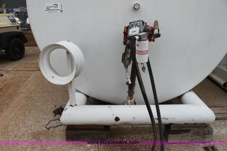 image for item F3352 4,000 gallon fuel tank