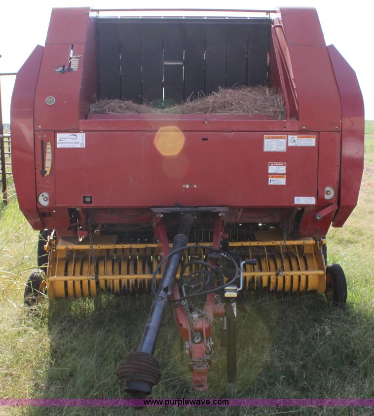image for item F3356 New Holland BR780 round baler