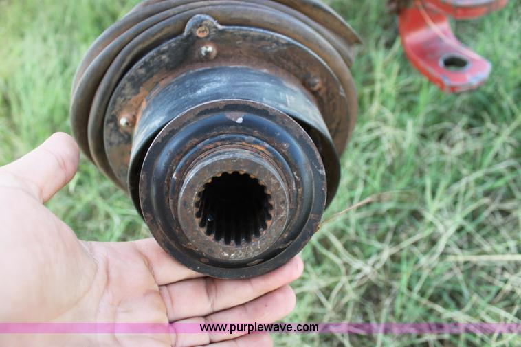 image for item F3356 New Holland BR780 round baler