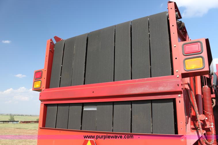 image for item F3356 New Holland BR780 round baler