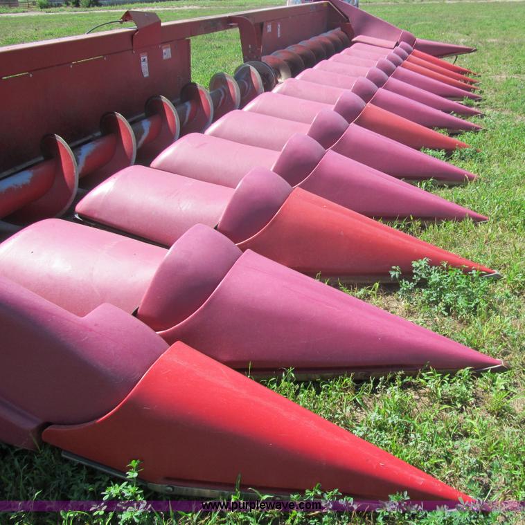 image for item F3505 Case IH 2412 corn head