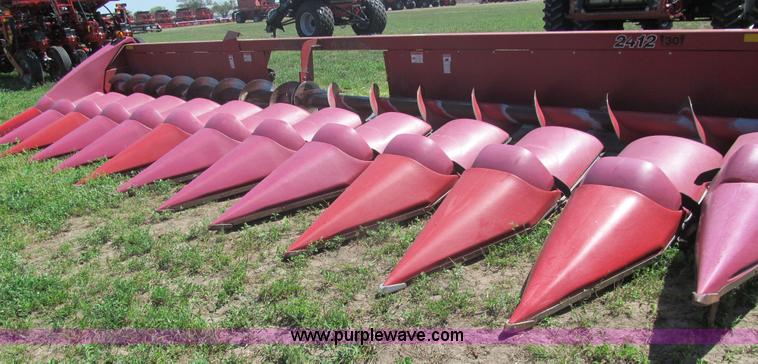 image for item F3505 Case IH 2412 corn head