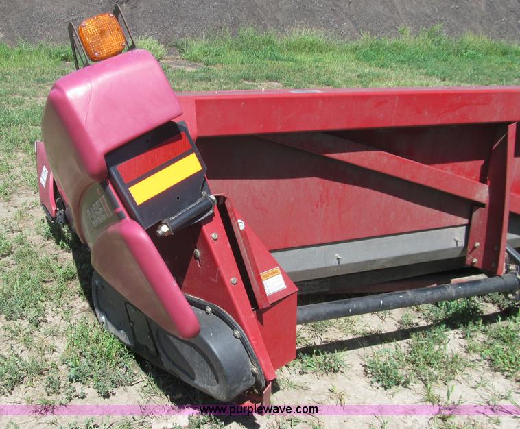 image for item F3505 Case IH 2412 corn head