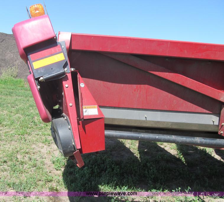 image for item F3505 Case IH 2412 corn head