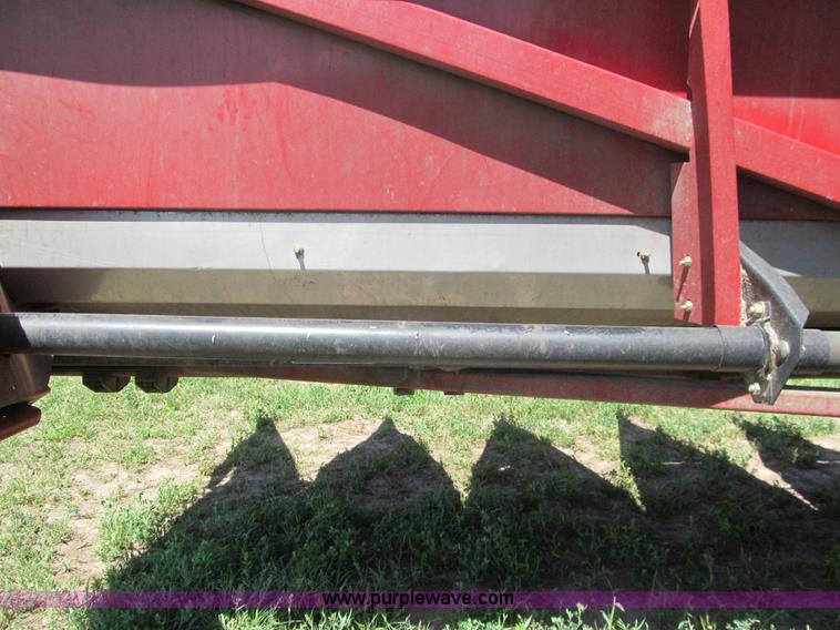 image for item F3505 Case IH 2412 corn head