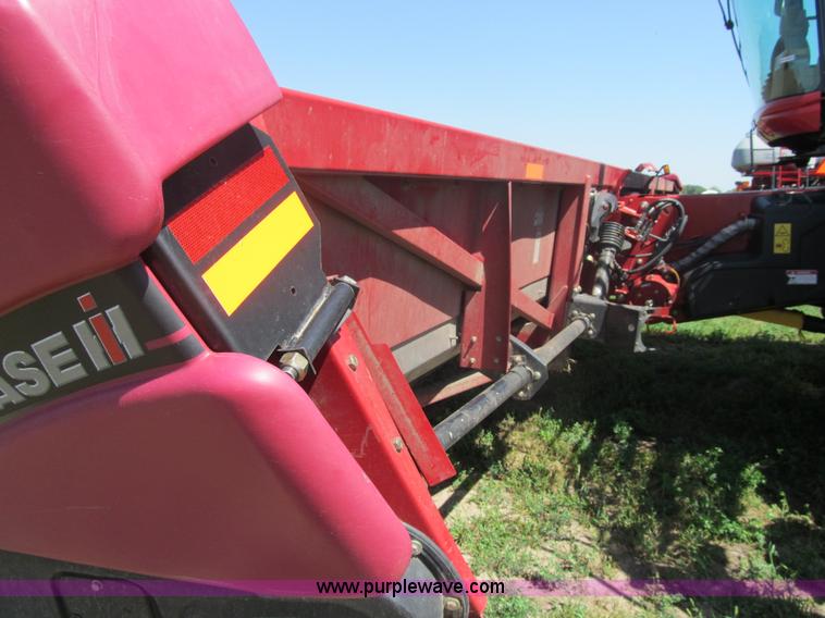 image for item F3505 Case IH 2412 corn head
