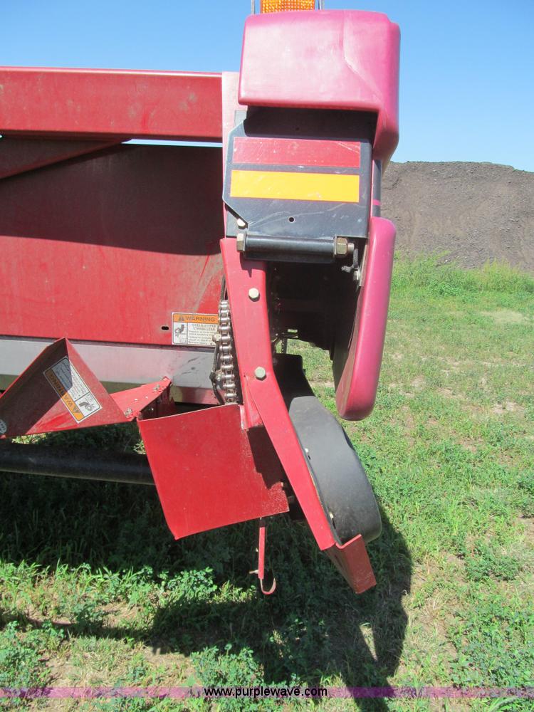 image for item F3505 Case IH 2412 corn head