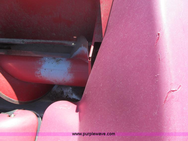 image for item F3505 Case IH 2412 corn head