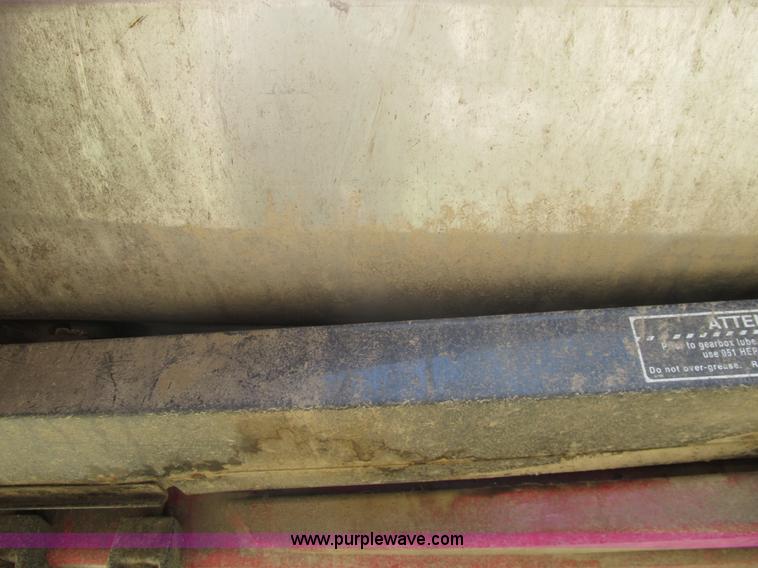 image for item F3505 Case IH 2412 corn head