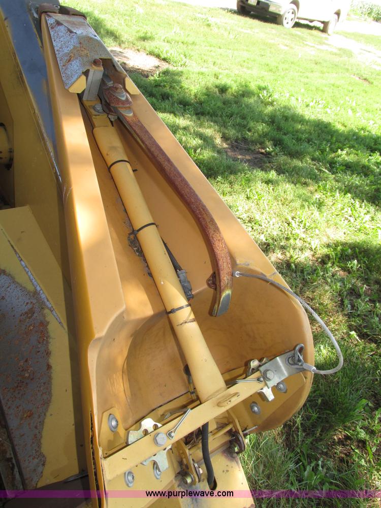 image for item F7499 2004 Lexion C512 corn head