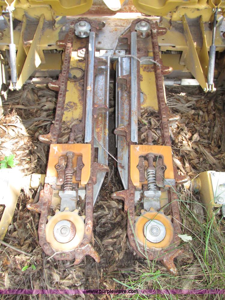 image for item F7499 2004 Lexion C512 corn head