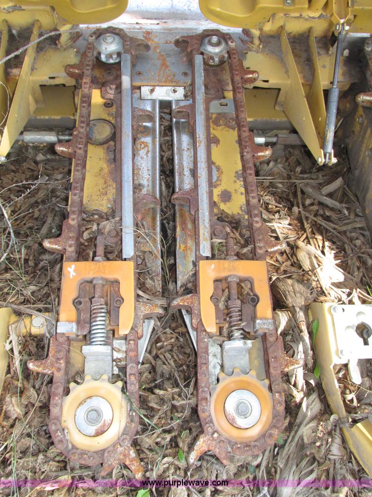 image for item F7499 2004 Lexion C512 corn head