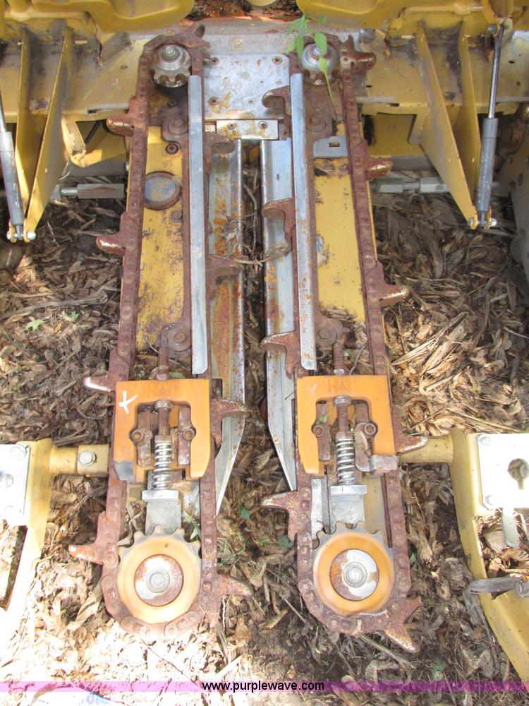 image for item F7499 2004 Lexion C512 corn head