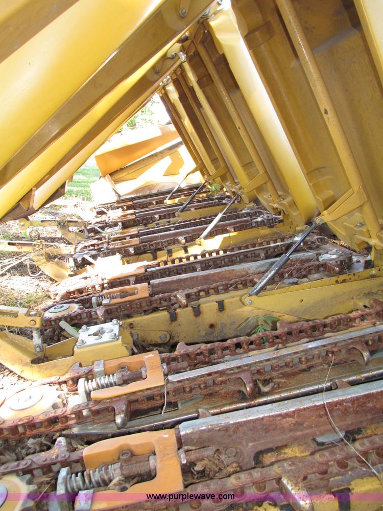 image for item F7499 2004 Lexion C512 corn head