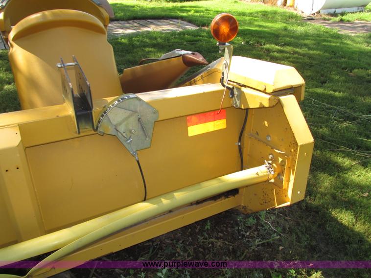 image for item F7499 2004 Lexion C512 corn head