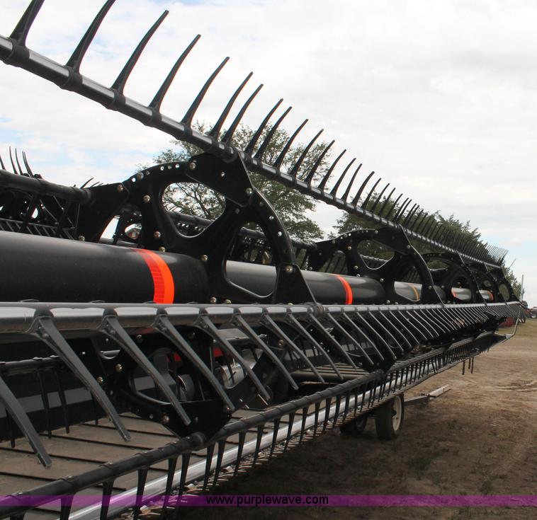 image for item G8167 2010 Case IH 2142 draper header