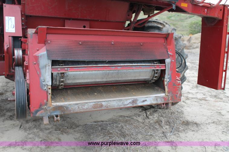 image for item G8168 1987 Case 1680 axial flow combine