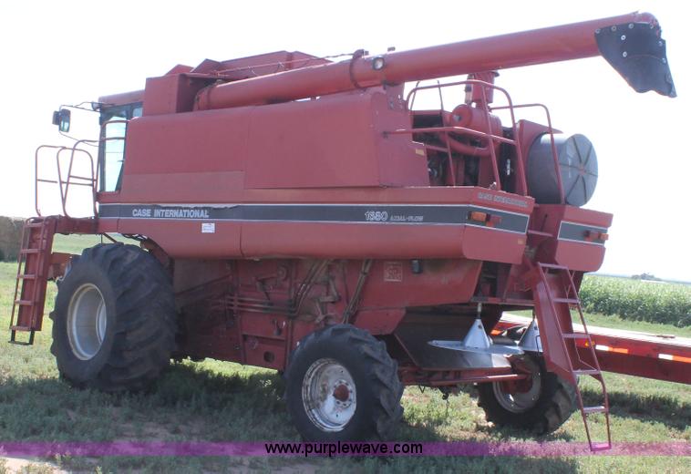 image for item H1744 1992 Case IH 1680 combine