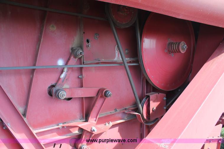 image for item H1744 1992 Case IH 1680 combine