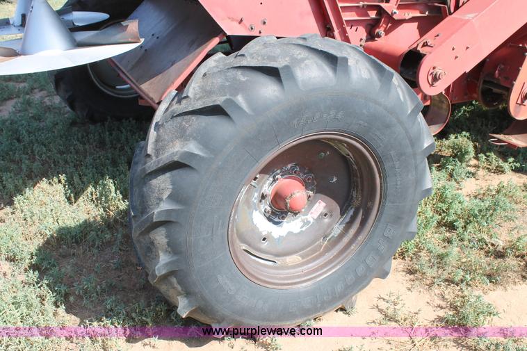 image for item H1744 1992 Case IH 1680 combine