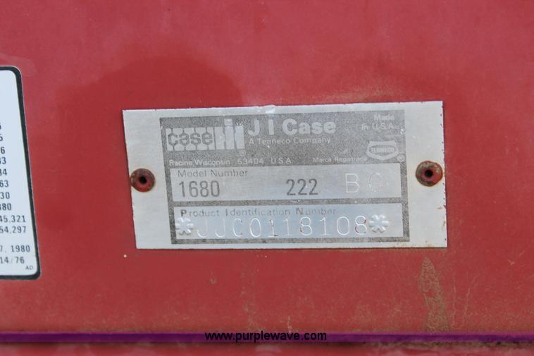 image for item H1744 1992 Case IH 1680 combine