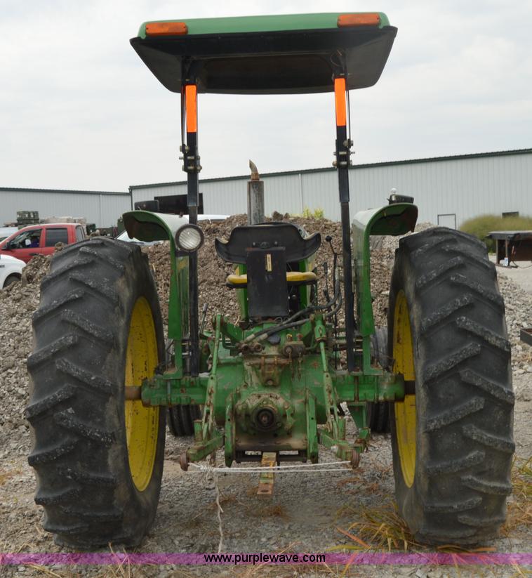 image for item H2790 1980 John Deere 2640 tractor