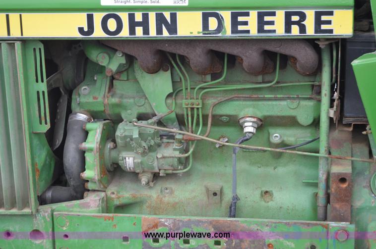 image for item H2790 1980 John Deere 2640 tractor