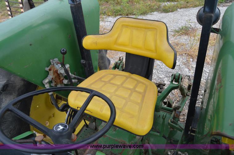image for item H2790 1980 John Deere 2640 tractor