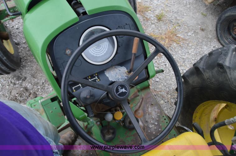 image for item H2790 1980 John Deere 2640 tractor