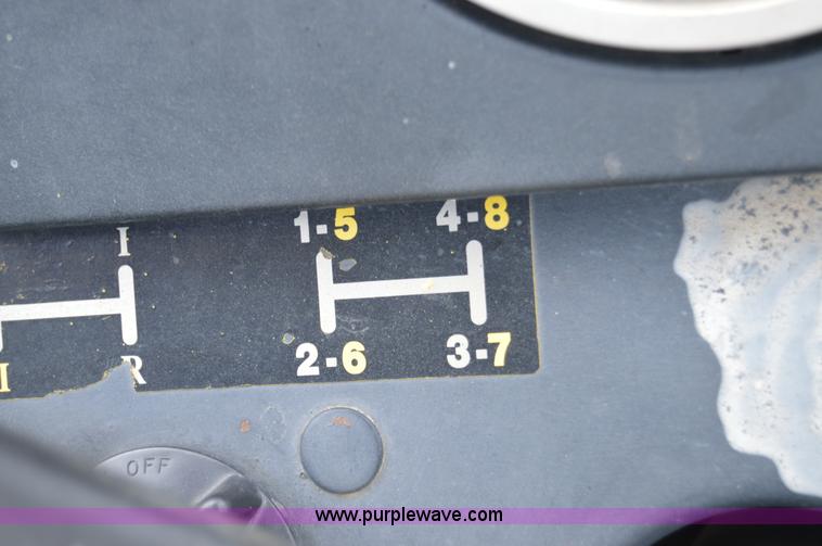 image for item H2790 1980 John Deere 2640 tractor