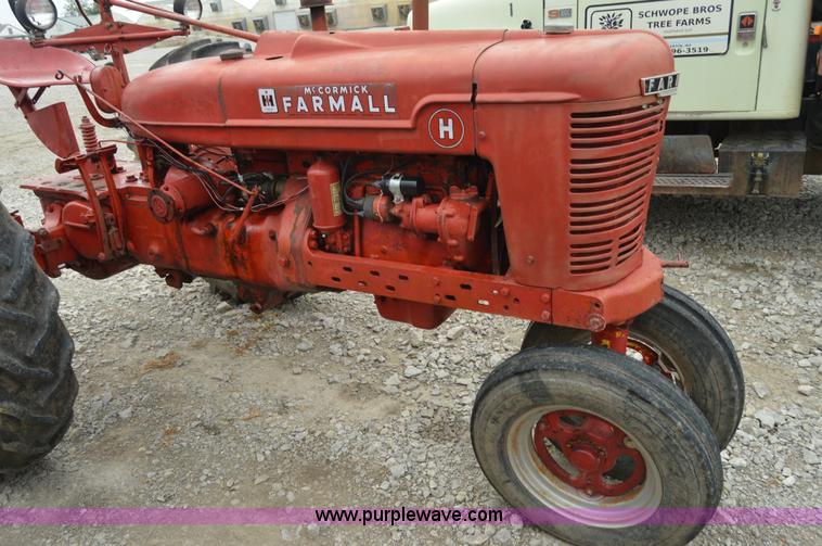image for item H2792 McCormick Farmall H tractor