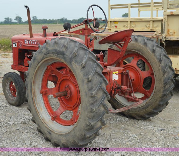 image for item H2792 McCormick Farmall H tractor