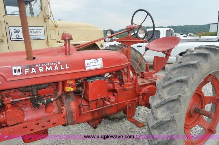 image for item H2792 McCormick Farmall H tractor