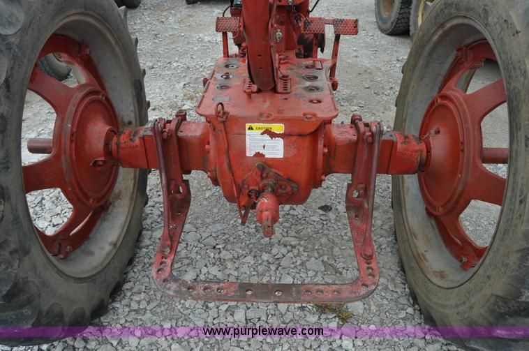 image for item H2792 McCormick Farmall H tractor
