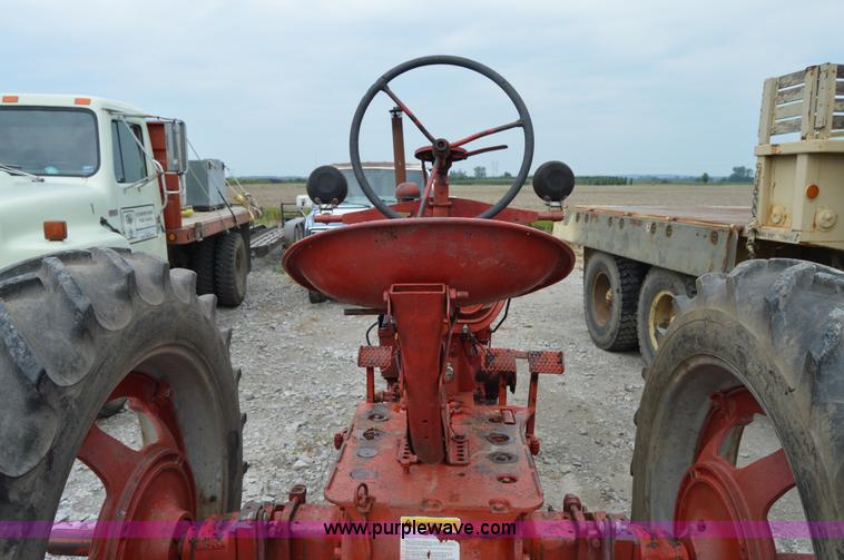 image for item H2792 McCormick Farmall H tractor