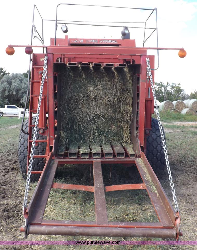 image for item H9147 Case IH 8580 square baler