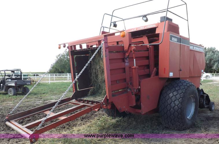 image for item H9147 Case IH 8580 square baler