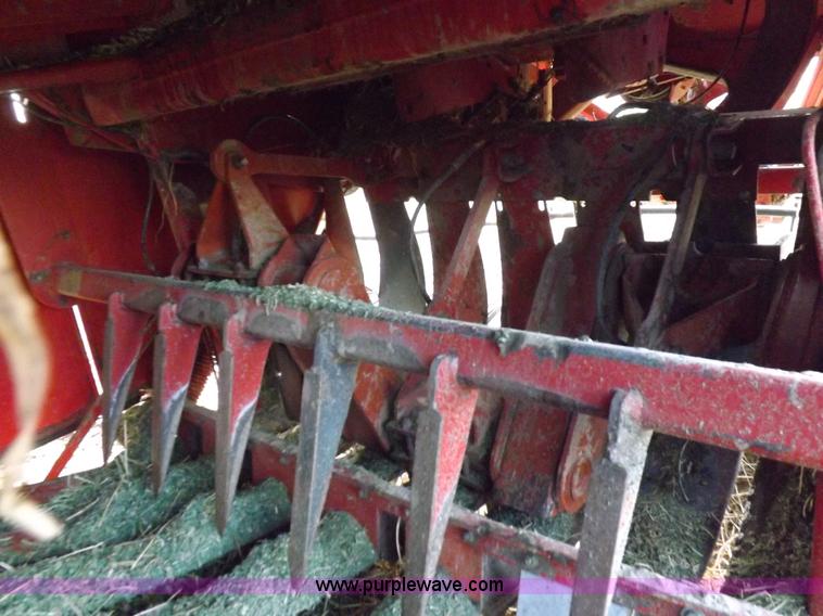 image for item H9147 Case IH 8580 square baler